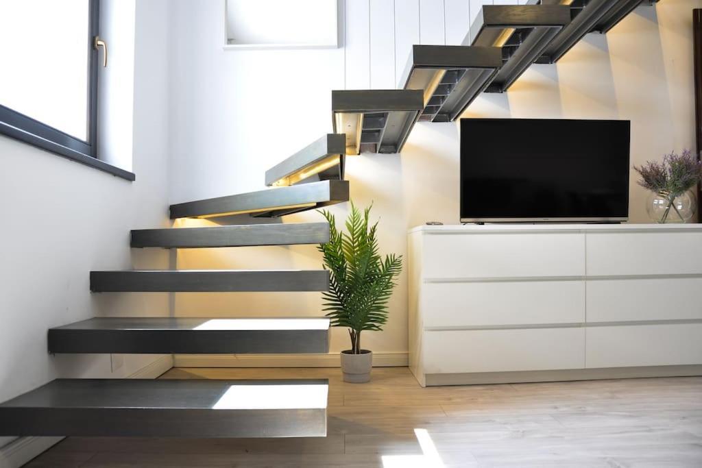 Ultracentral Modern Apartment Targu Mures Exterior photo